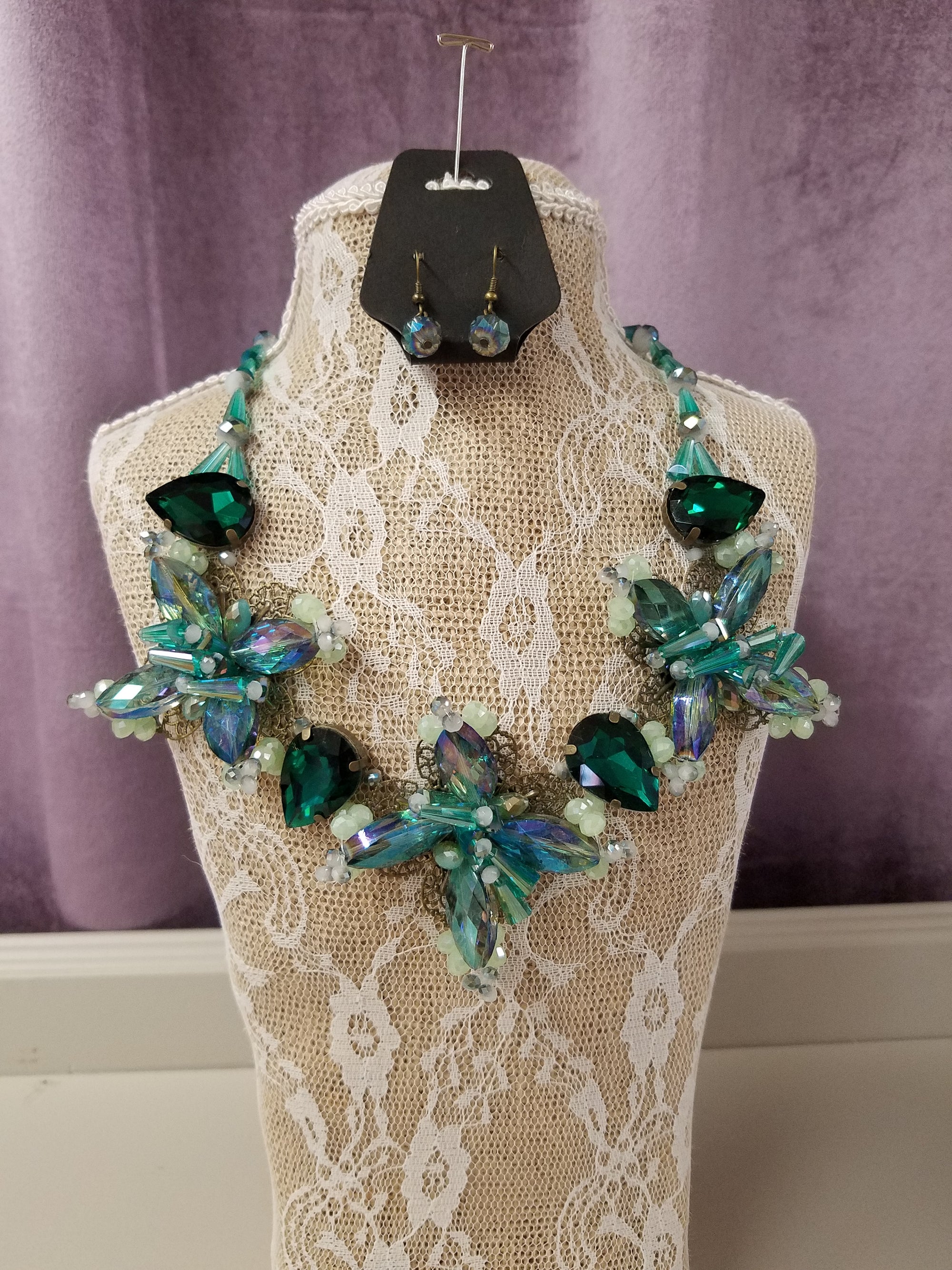 Statement Necklace Set in Blue Green & Emerald Crystals - You-nique Bou-tique