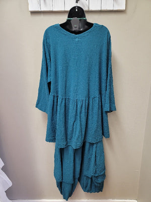 2 Color Ways - Come "Tango" with These Beautiful 3/4 Length Sleeved Tops