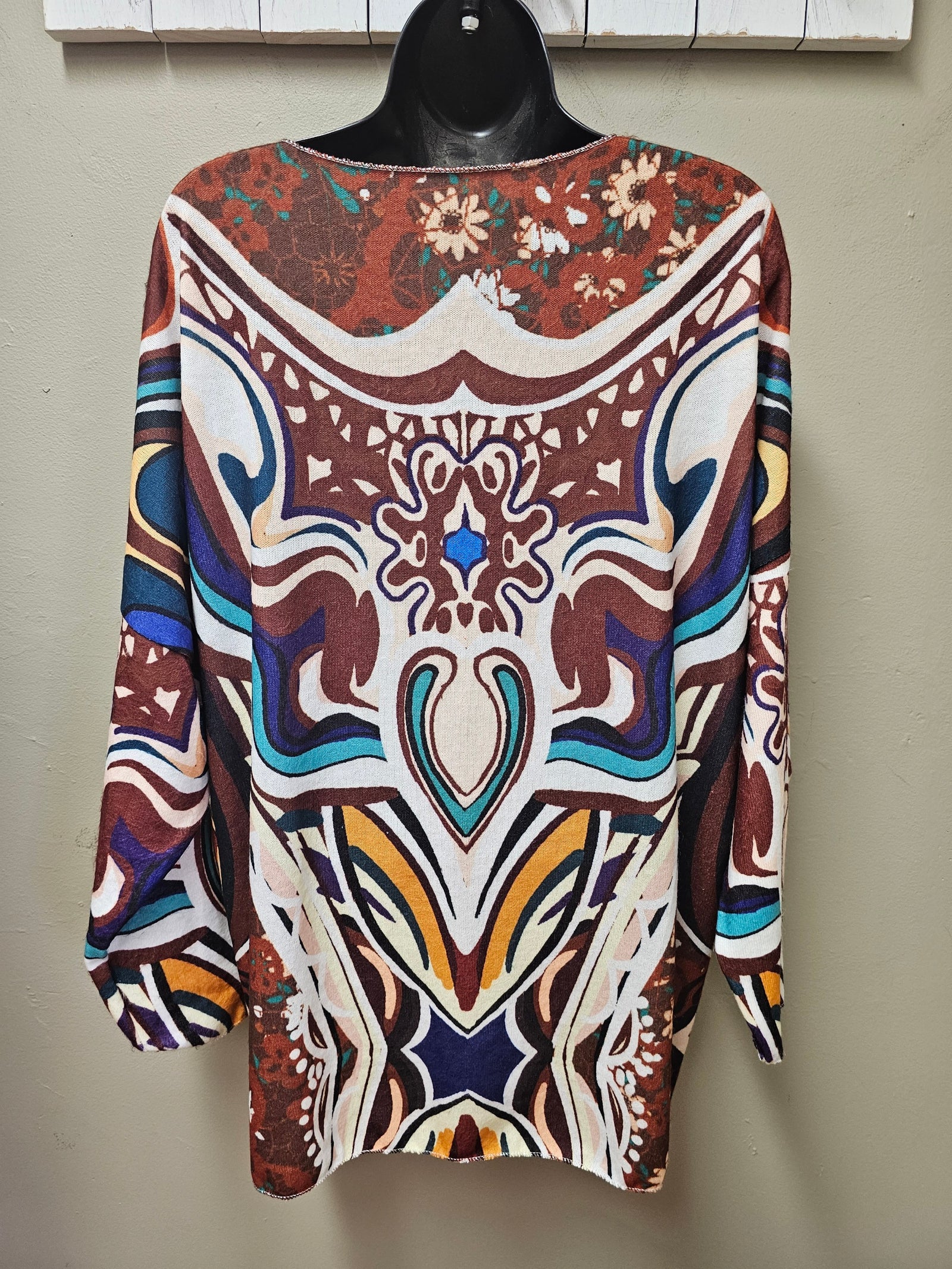 Beautiful, Colorful Geometrical Long Sleeve Lightweight Soft Sweater Top