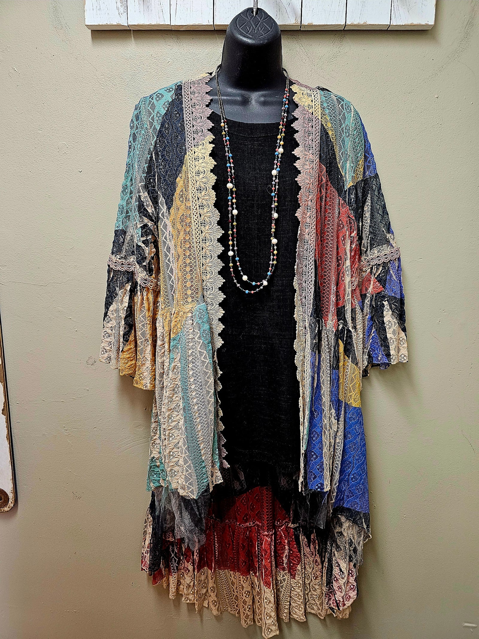 Colorful Geometric Design Lace Duster with a Vintage-inspired Look.