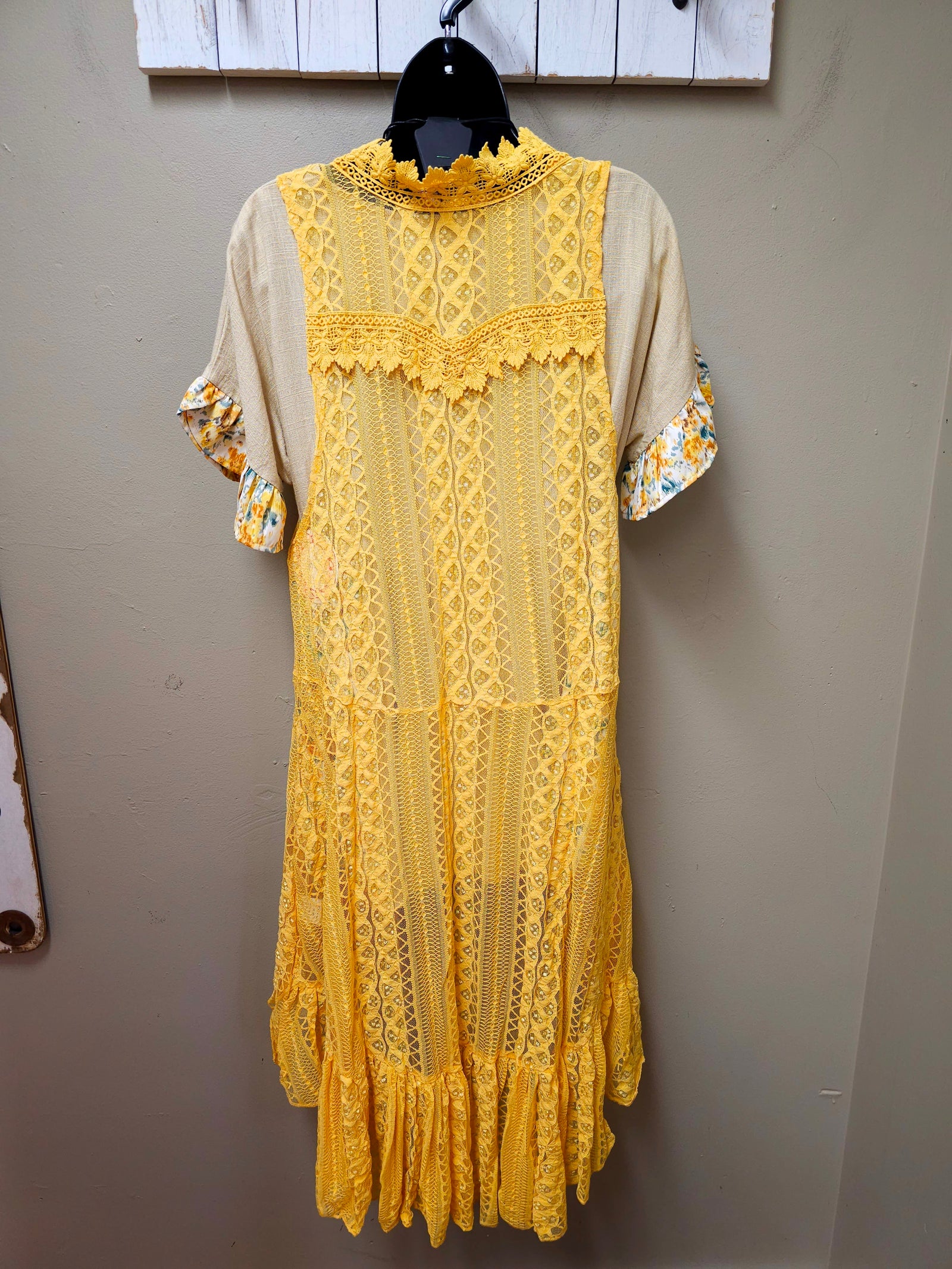 Elegant Lace Vest in Mustard Yellow