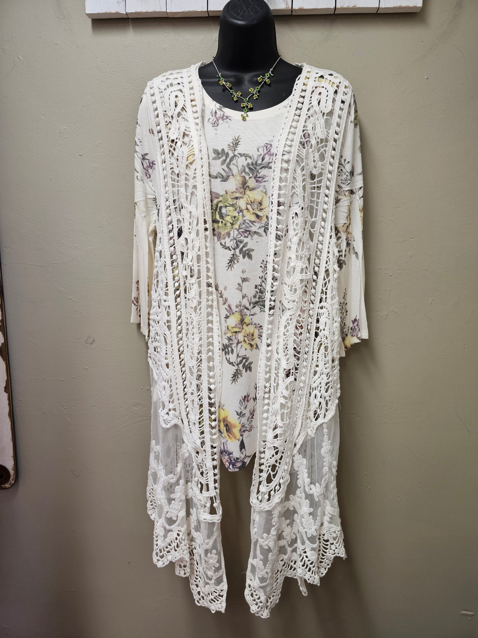 2 Color Ways - Romantic Lace Vest