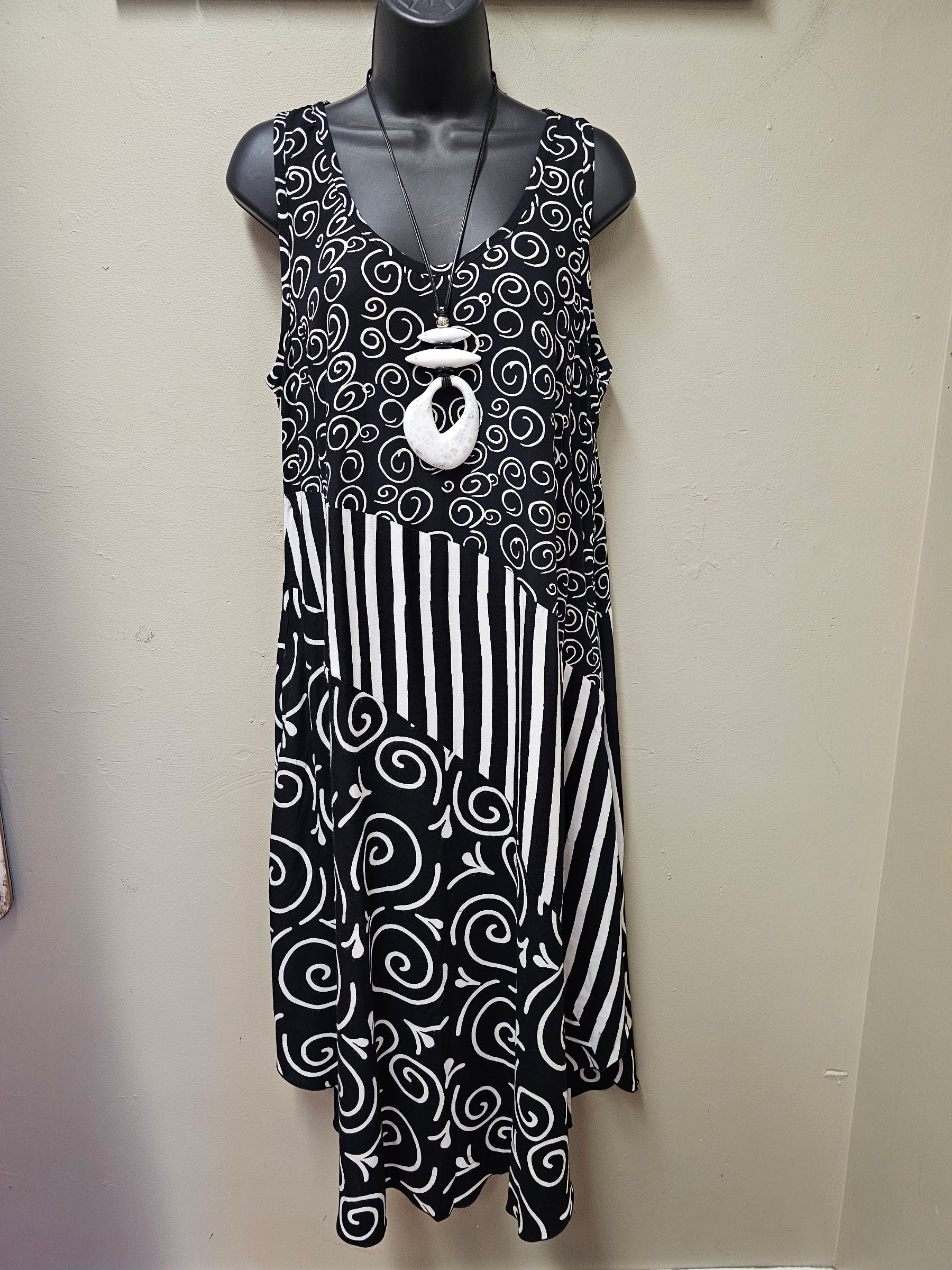 FINAL SALE WAS $159.99  Stunning Sleeveless Black & White Dress