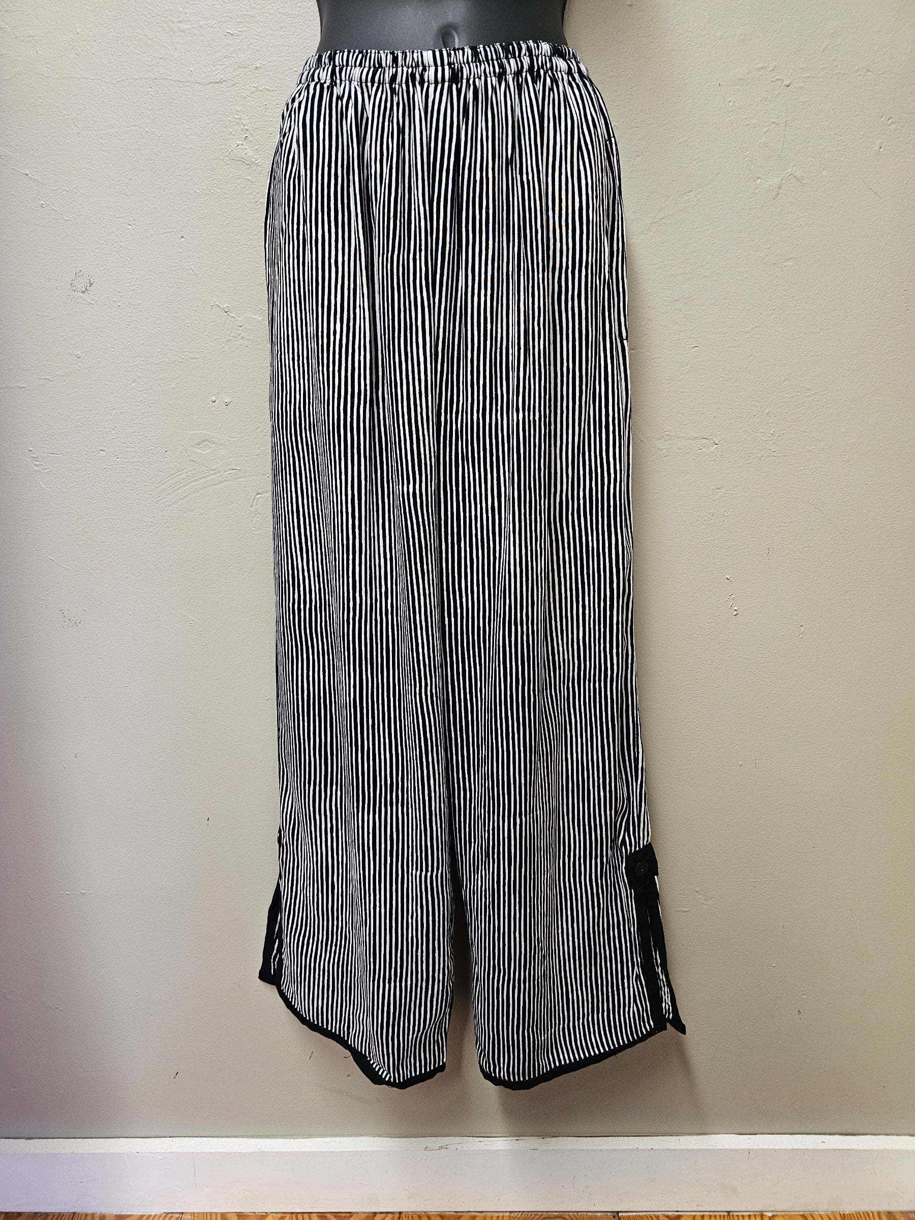 Dressy Small Striped Elastic Waistband Pants with Talored Hem