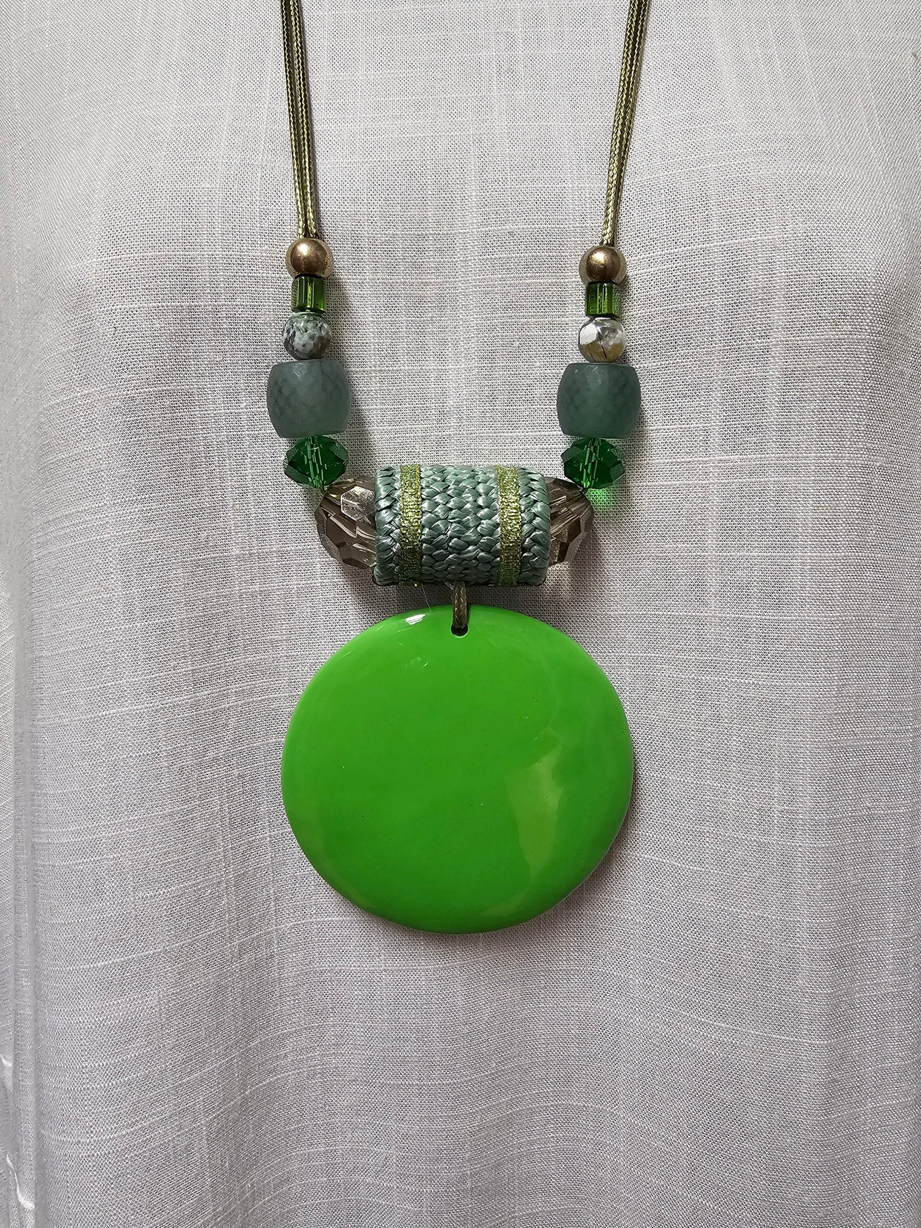 Gorgeous Reversible Green Necklace