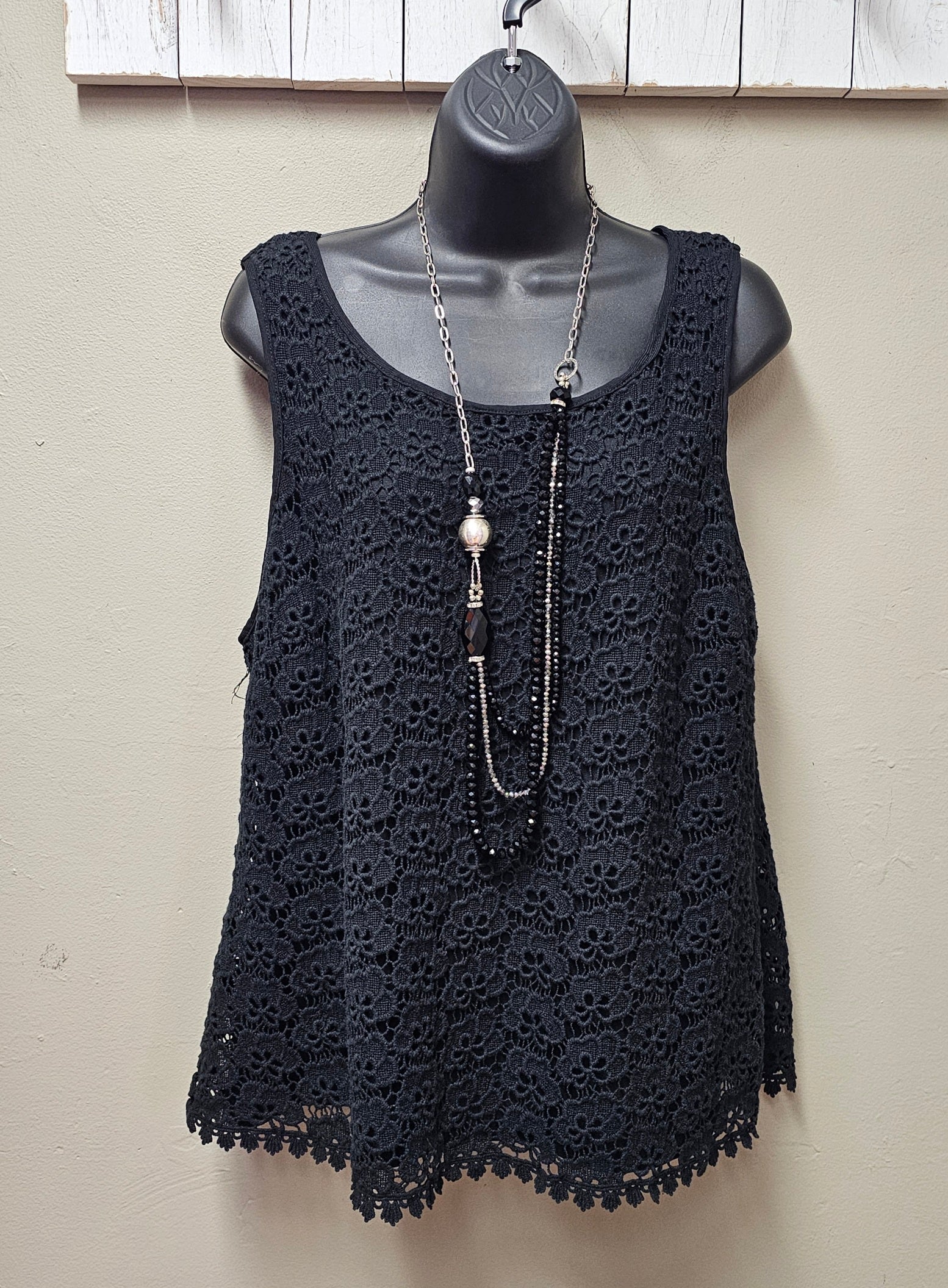 Black Crocheted Top Seam by Sarah