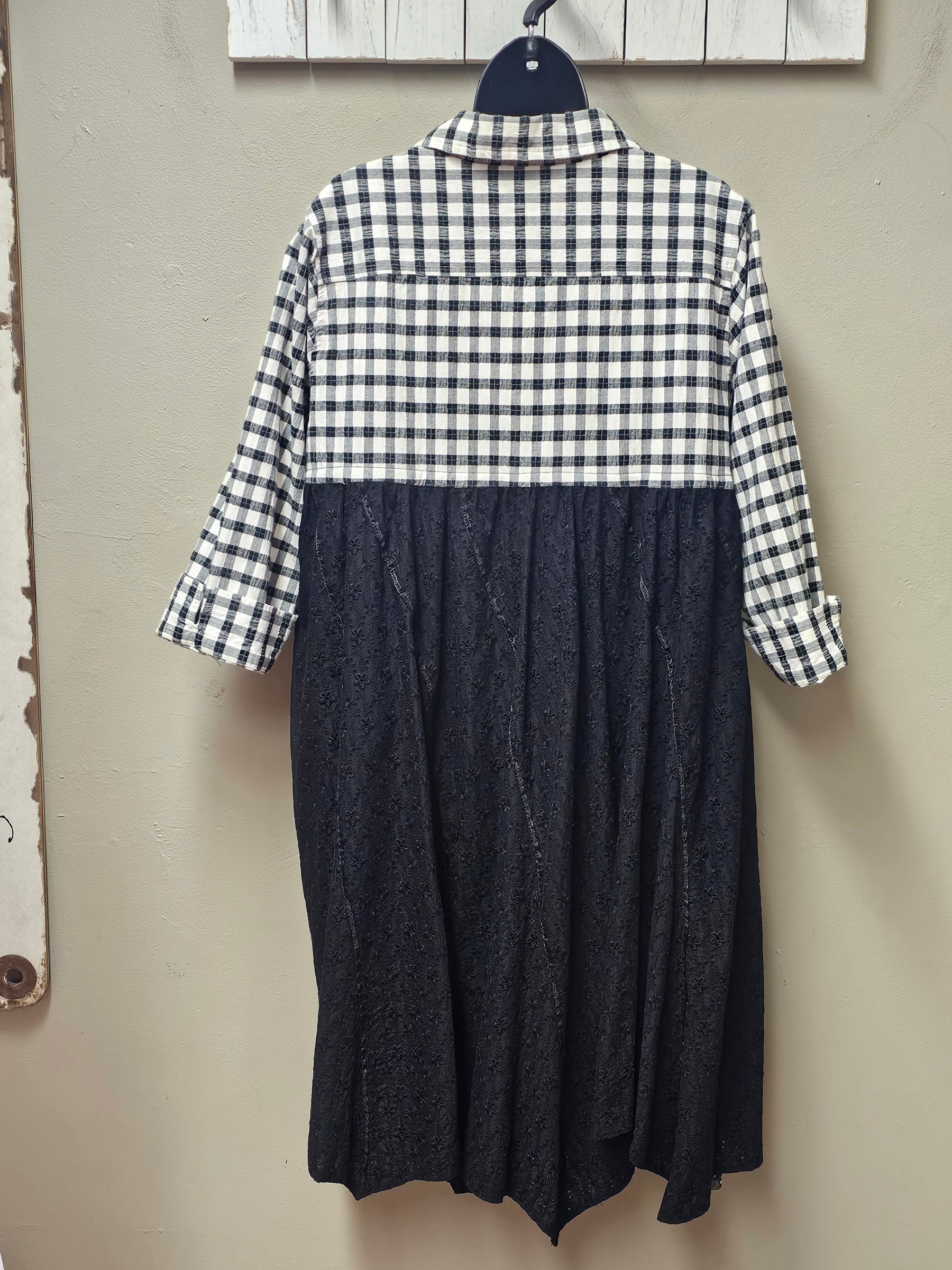 Stunning Black and White Checked Cardigan/Jacket Seams by Sarah