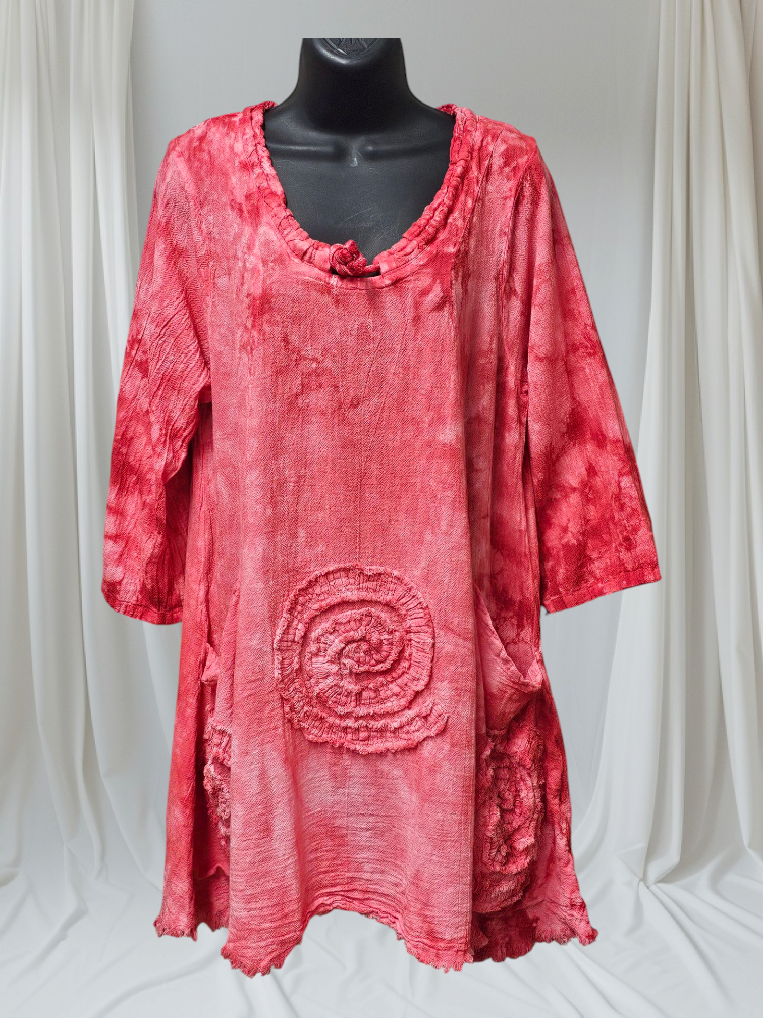 OMG NEW COLORS! 2 Color Ways - 3/4 Sleeves with "Circle" Designs