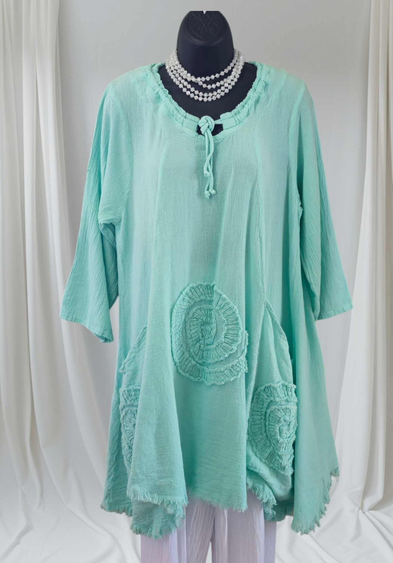 OMG NEW COLORS! 2 Color Ways - 3/4 Sleeves with "Circle" Designs