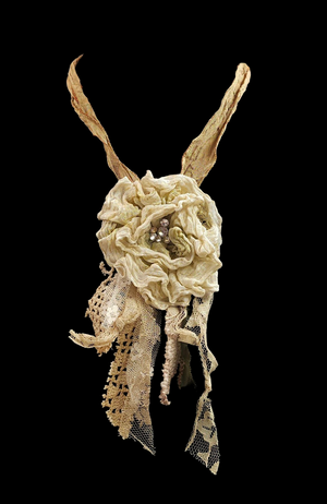 Medium - Vintage-Inspired Handcrafted Fabric Flower Brooch/Necklace