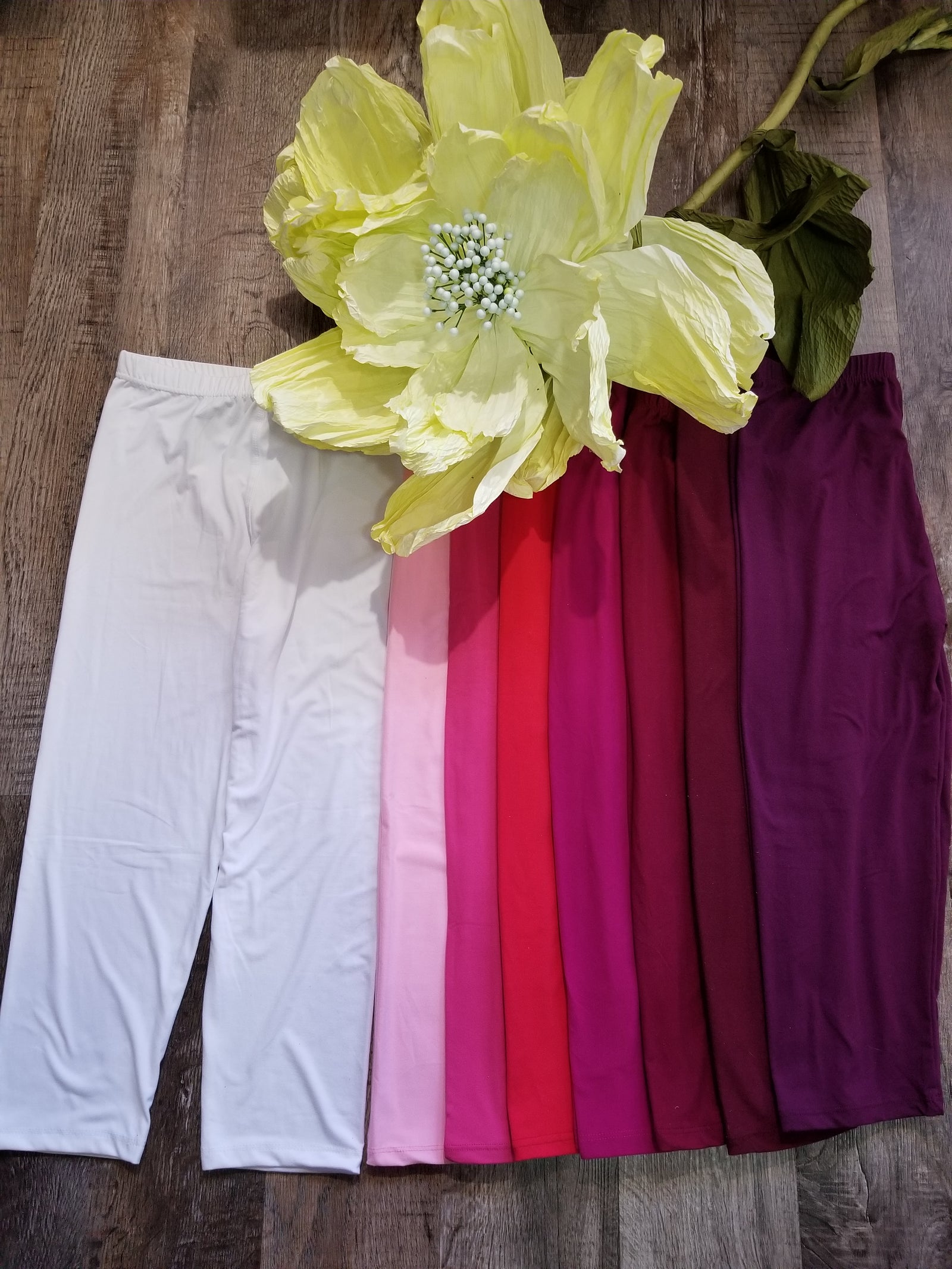 zBEST SELLER - One Size REGULAR Peach Fuzz Legging Capri Length - You-nique Bou-tique