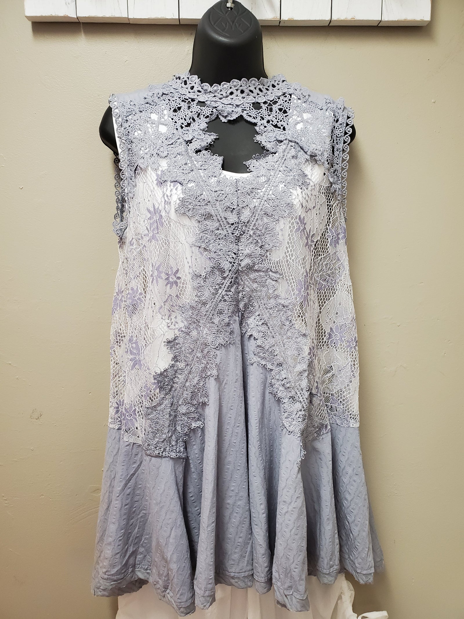 Super Flattering Sheer Lace Tunic - You-nique Bou-tique