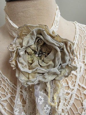 Large - Vintage-Inspired Handcrafted Fabric Flowers Brooch/Necklace