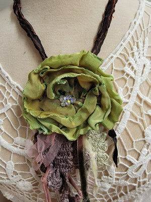 Medium - Vintage-Inspired Handcrafted Fabric Flower Brooch/Necklace