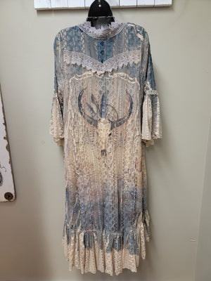 Chic Western Design Lace Duster with a Vintage-inspired Look.